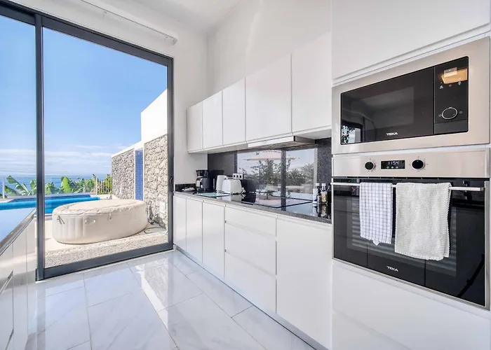 Casa Dos Amores Villa Calheta (Madeira)